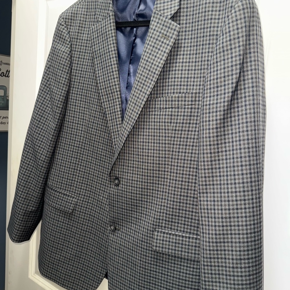 Tommy Hilfiger Men's Blue and Gray Plaid Blazer 44R